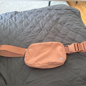Lululemon everywhere belt bag large 2L